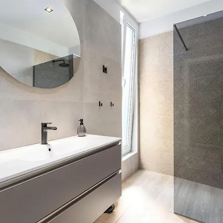 بيت للعطل Tonka *