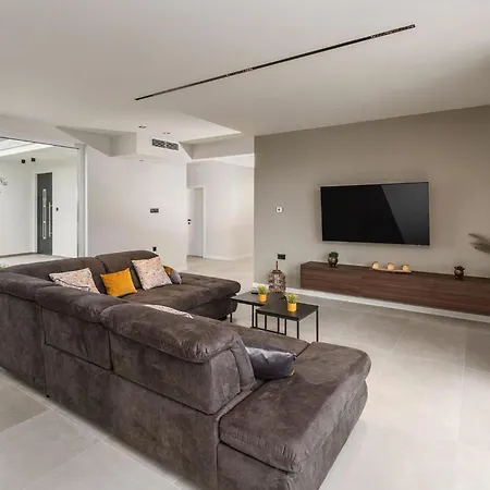 بيت للعطل Tonka *